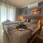 Emma * Denia