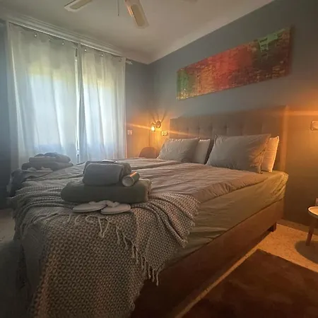 فيلة Emma دينايا